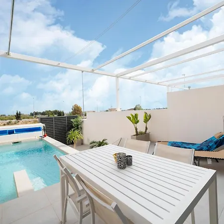 In With Pool Near Coast Villa Rojales