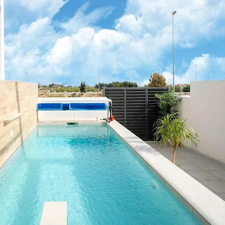 In With Pool Near Coast Villa Rojales